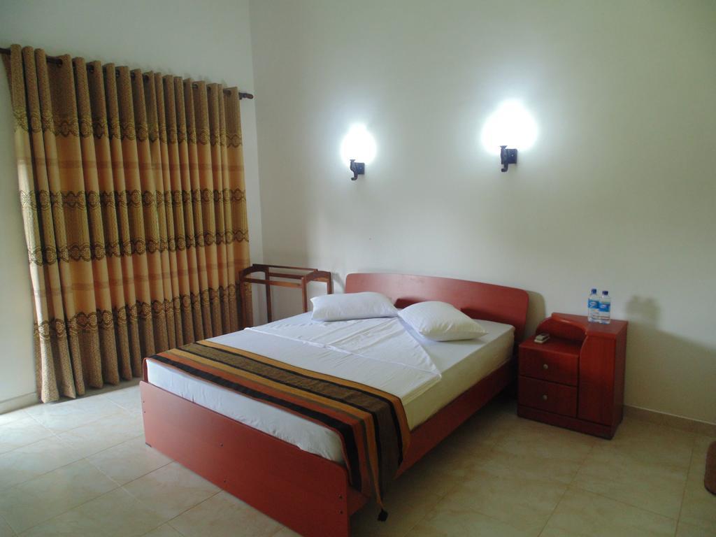 White Eagle Hotel Sigiriya Buitenkant foto